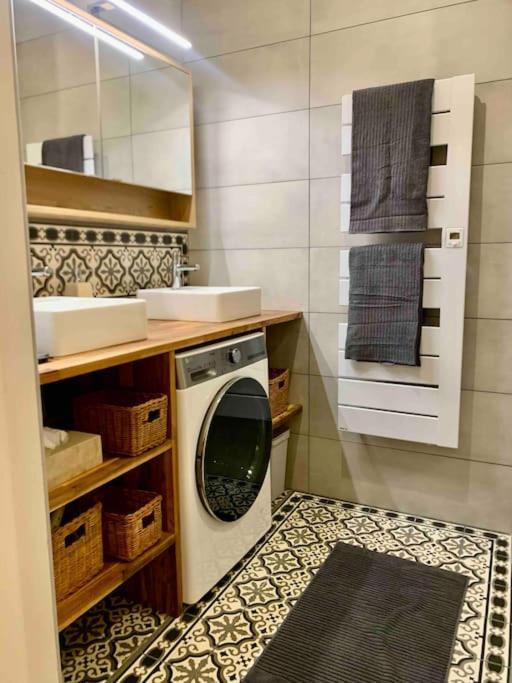 Appartement Jolijoliette, Terrasse, Central, Climatise, Wifi , Garage *